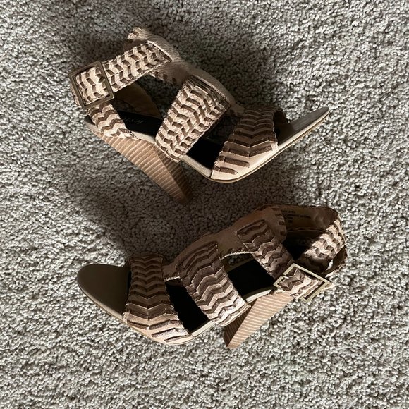 Levity Leather Dress Shoes - Picture 5 of 6